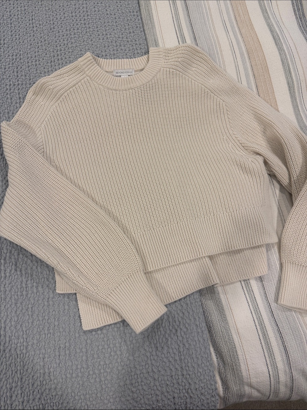 Beyond Yoga Ready For Anywhere Hi Lo Sweater